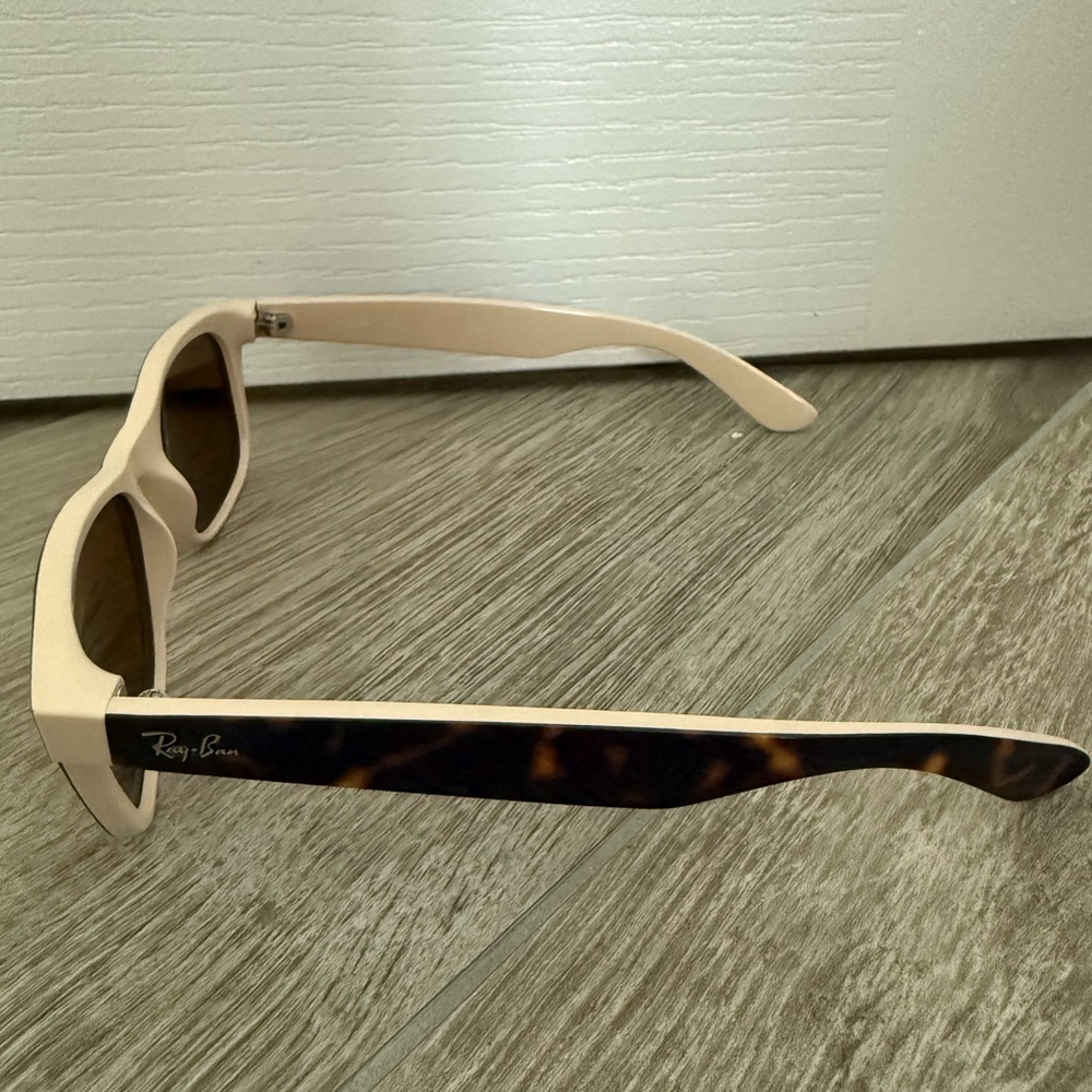 Ray-Ban Tortoise Shell Sunglasses - Picture 2 of 3